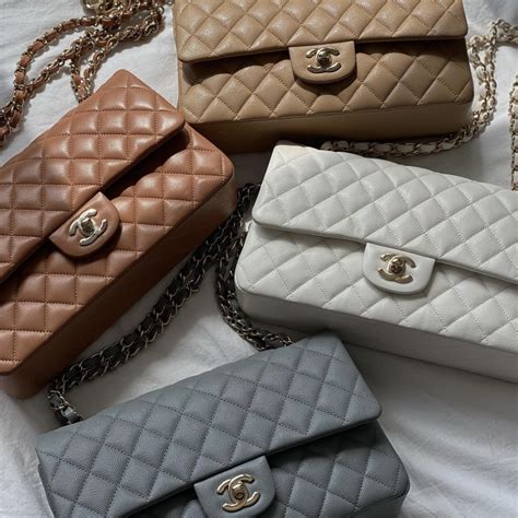 bolsa bau chanel|Chanel tote bag price 2023.